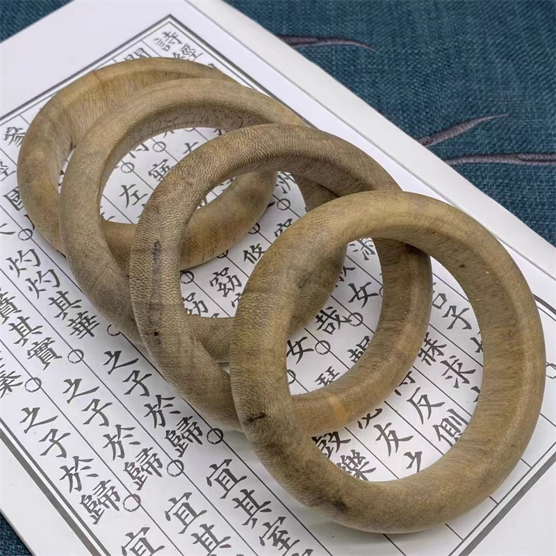 海南沉香手镯 内直径58mm 规整厚实 花香味性价比高 重11.4克左右