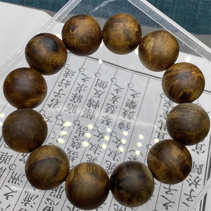 奇楠老料2.0奇楠手串 20mm*12颗 棋韵花香蜜甜 香气甜凉 重29.2克