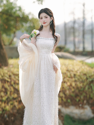 6831#实拍现货  超重工羽毛亮片氛围感裙子蕾丝吊带裙 上架+40