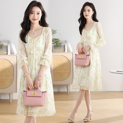 实拍2024新款长袖法式复古中长款碎花裙子设计感小众连衣裙女春秋