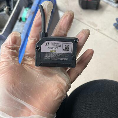 IL-S065 激光传感器 工控自动化测距感应器件议价维修