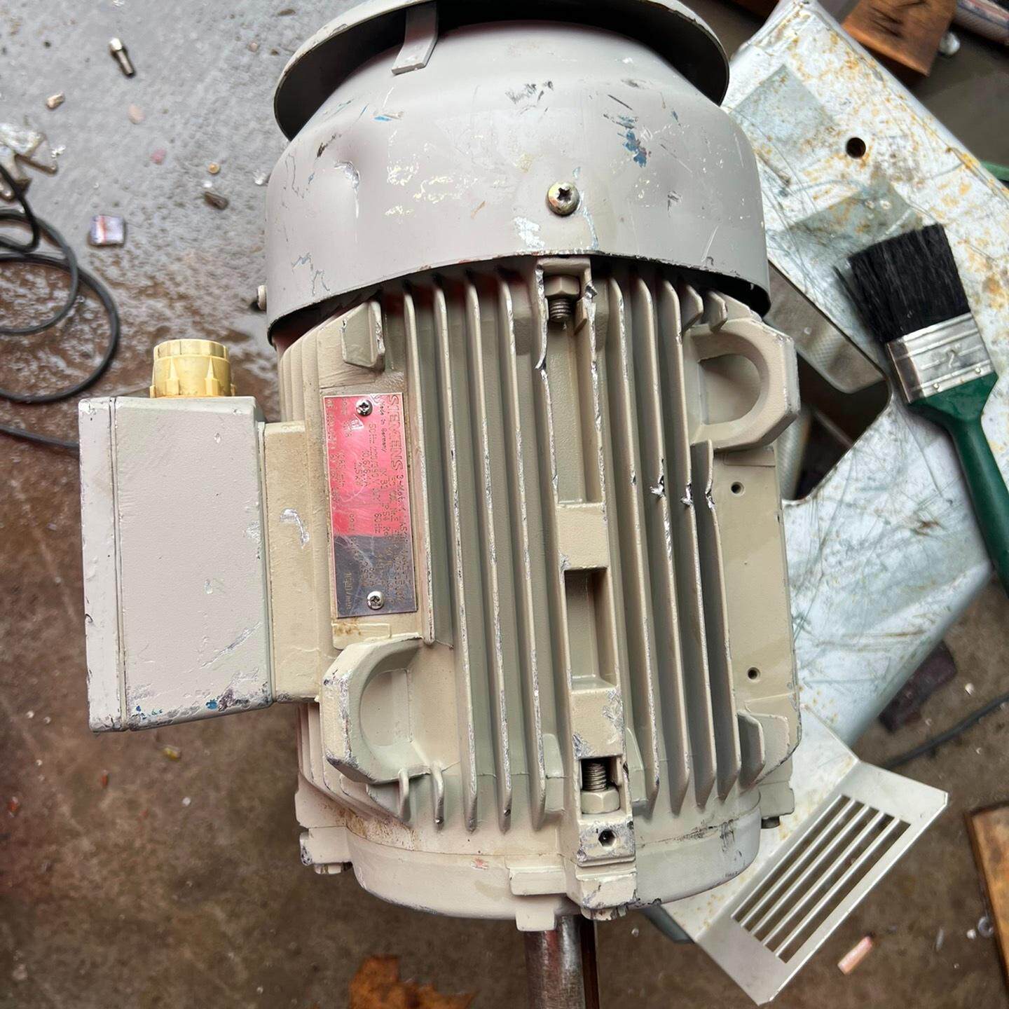 2.5kw 三相电动机 轴径28mm 4极 运费到付议价维修