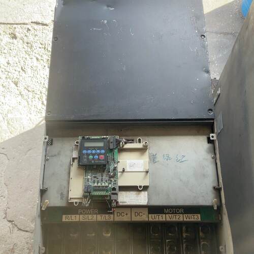 22C-D370A103 AB变频器 380v 200KW议价维修