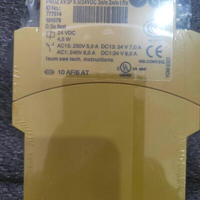 777514 PNOZ XV3P 皮尔兹安全继电器 0.5/24VDC议价维修