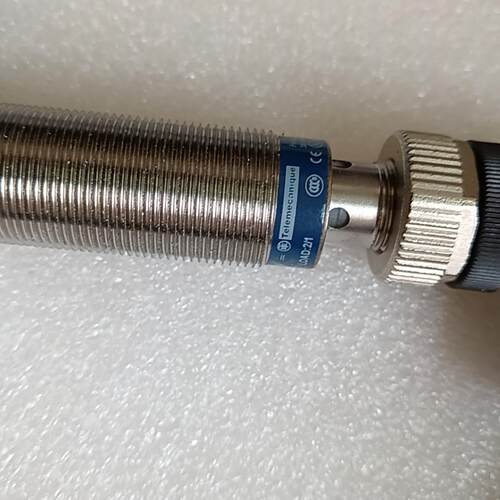 XS618B1NBM12 主机转速传感器 工业感应探头议价维修
