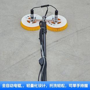 清洁刷双动力光伏板清洗机厂房太阳能光伏清洁喷水 电动双头手持式
