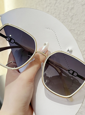 速发墨防款开车偏光复古级版镜紫外线白框韩感大脸太镜