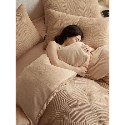 冬日暖洋洋~轻奢简约雕花牛奶绒不掉毛抗静电法兰绒秋冬保暖床品