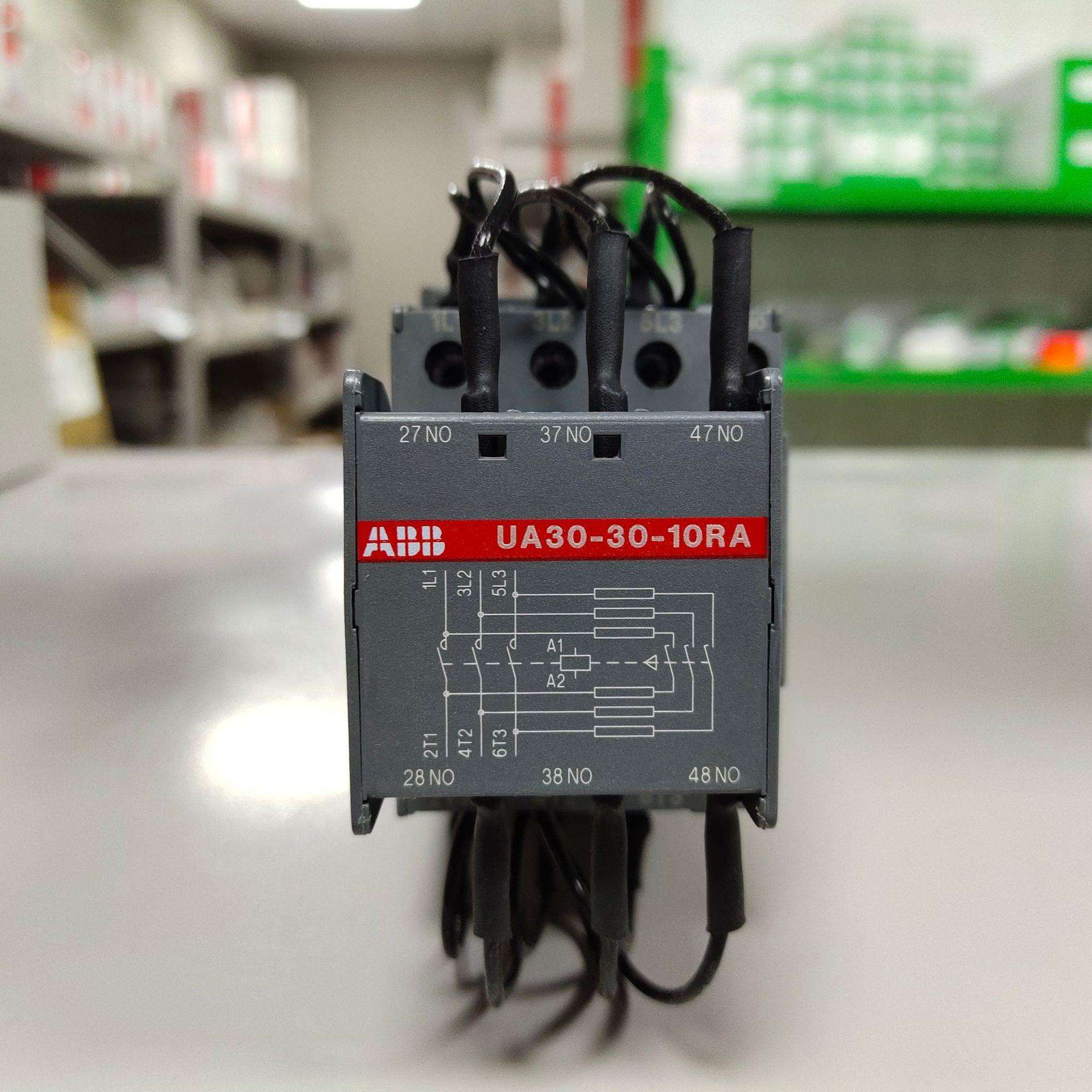 ABB VD4/CX 12.06.25 P210 220NST 手车式 手车两侧导轨接地