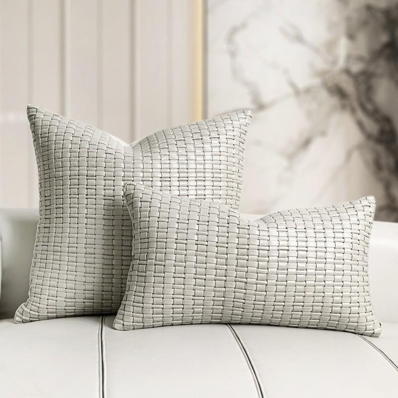 现代简约SWE沙发抱枕蓝黑皮手工织靠垫意式色轻编奢样板房质靠枕
