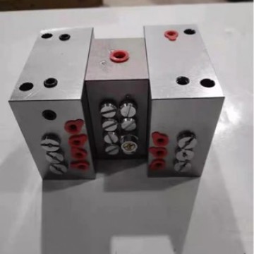 三一中联14孔工字分配阀