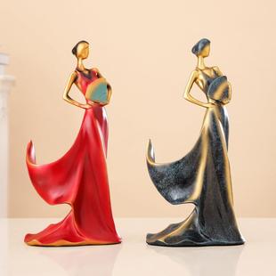 女创意客厅酒柜人办物红酒架摆品件家居公室装 BST美饰品工艺摆设