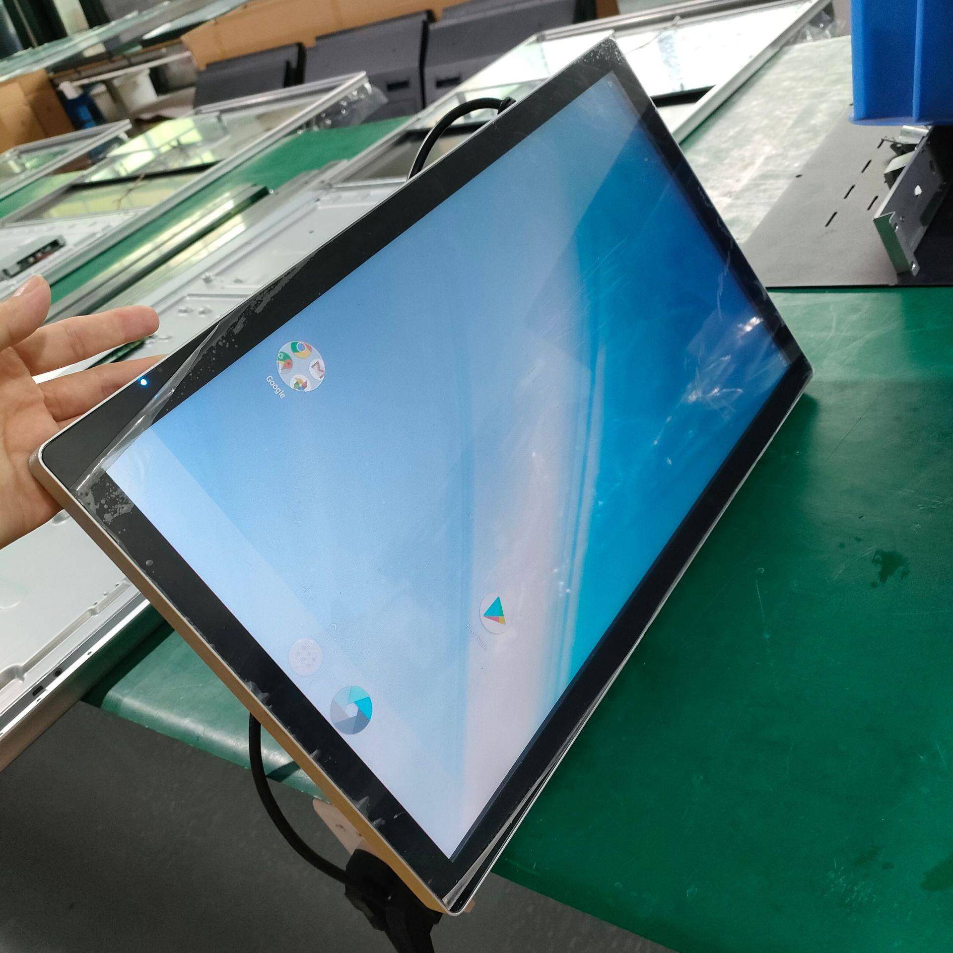 2WM26-GP07寸挂式液晶广告机屏触摸壁平板电容触控一体机智能控制