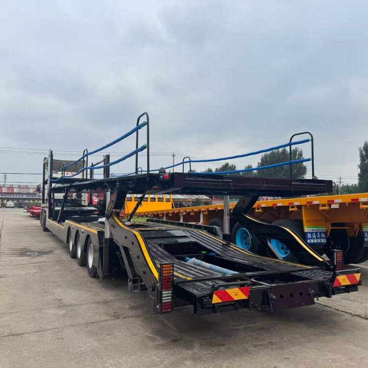 出口销售交运半挂车 轻型轿运车中置轴13.75车辆运输半挂车