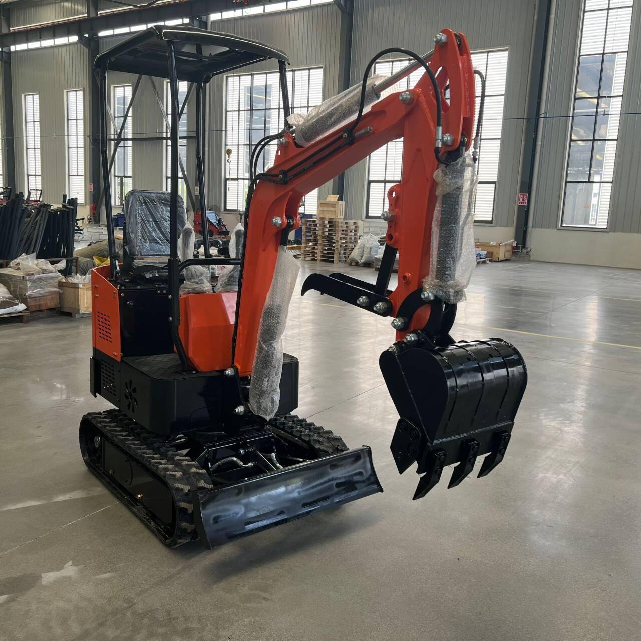 铲运费小型挖掘机1ton迷你挖392沟掘机免农用挖机带斗出售