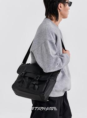 星宇纪 机能复古邮差包斜挎包通勤大容量电脑包单肩男款旅行背包