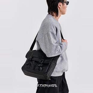 星宇纪 机能复古邮差包斜挎包通勤大容量电脑包单肩男款旅行背包