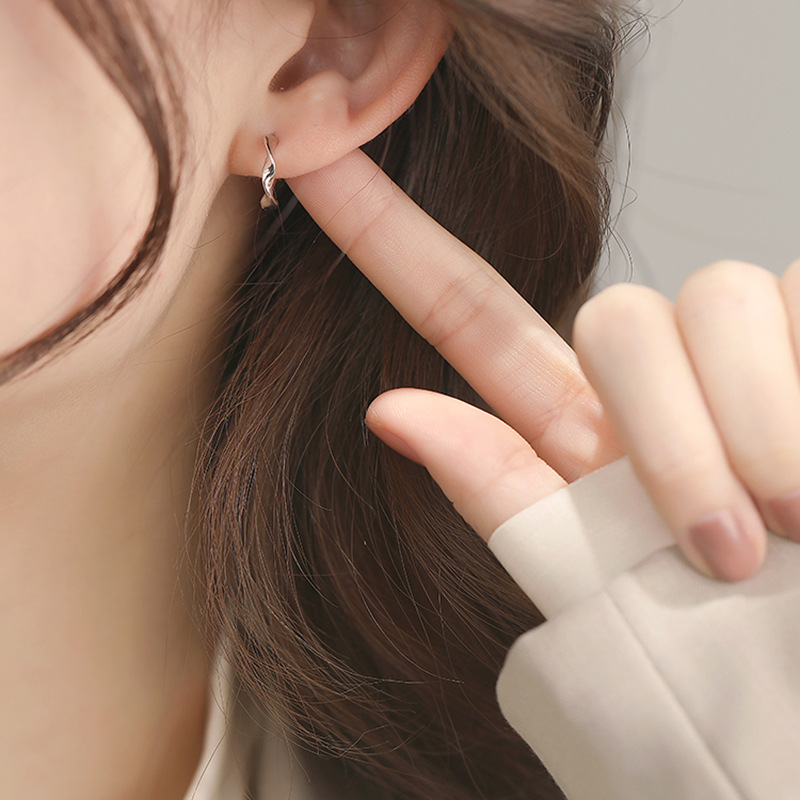 耳环小众设计感韩国ins风牛角包耳钉高级感耳圈耳扣纯银针耳饰女