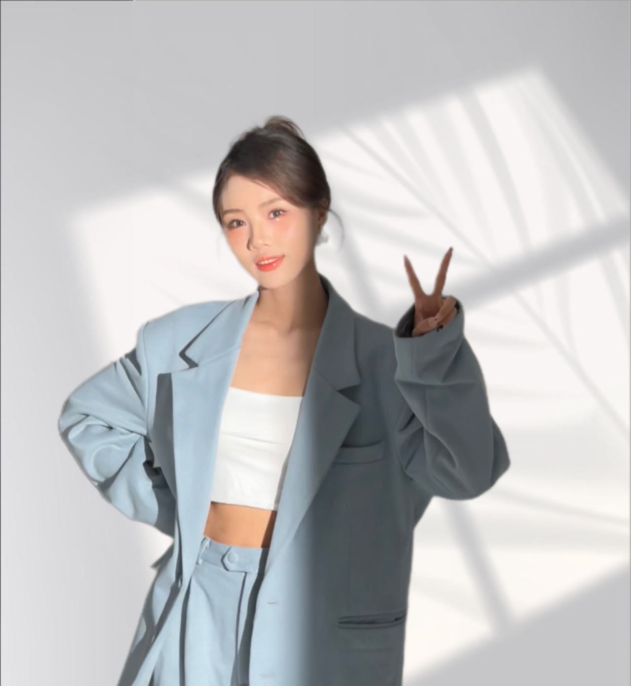 【甜馨Tia】卢小婉Original Design/不规则褶皱开叉链条短袖T恤