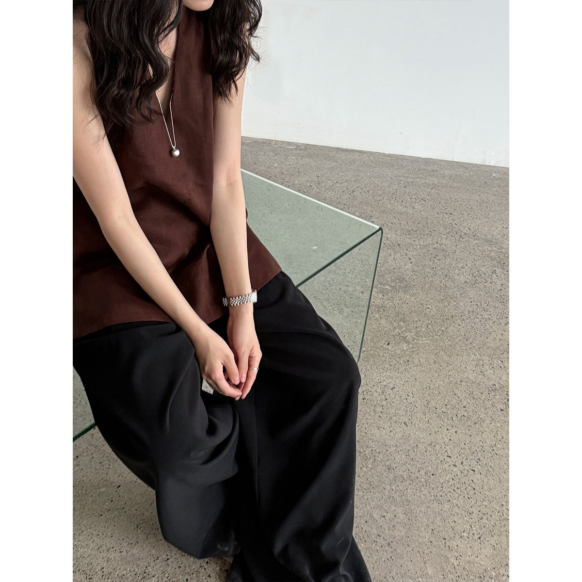 鹿西 法式亚麻V领挂脖背心女夏季新款度假风吊带上衣小衫T恤8754