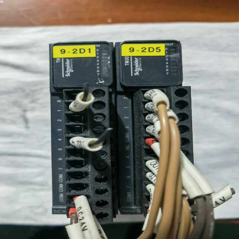 议价施耐德模拟量输出模块，型号TM3DQ8R