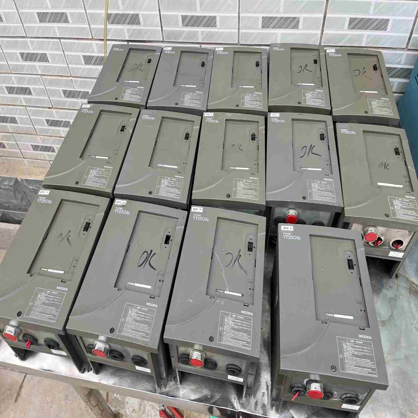 VT230SE-2P2HB000X000 十台议价