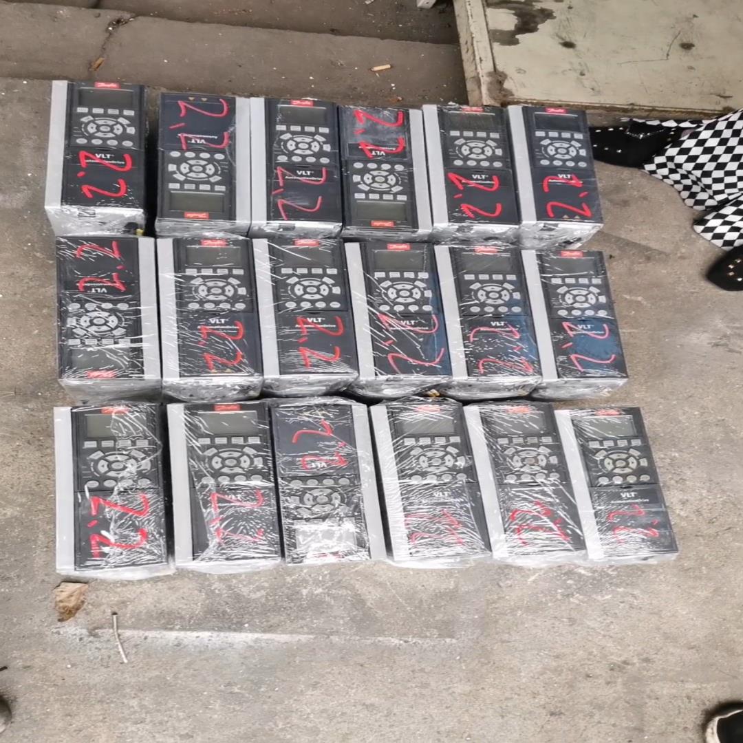 （议价）斯变频器FC-302P2K2T5E20H    FC-3