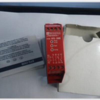 安全继电器XPSDMB1132P  XPS-AK311144P