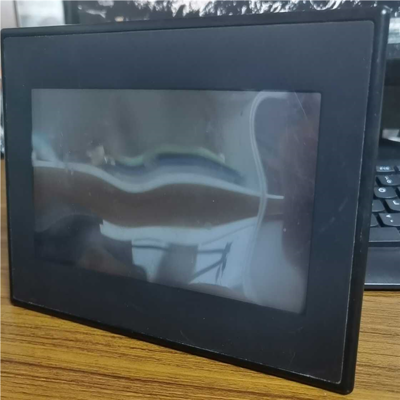 【美亚】欧姆龙触摸屏NB7W-TW11B，几乎全新【议价】