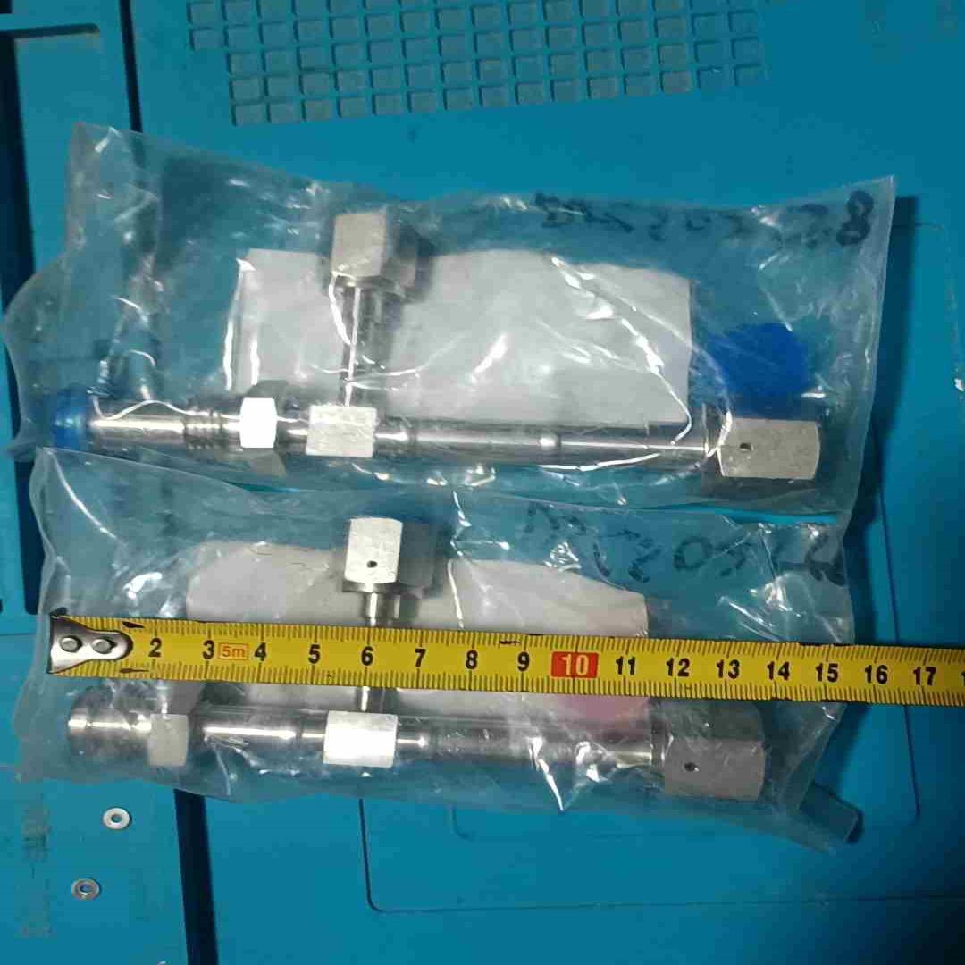 韩国TKF两头12VCR转14VCR接头两个单价议价