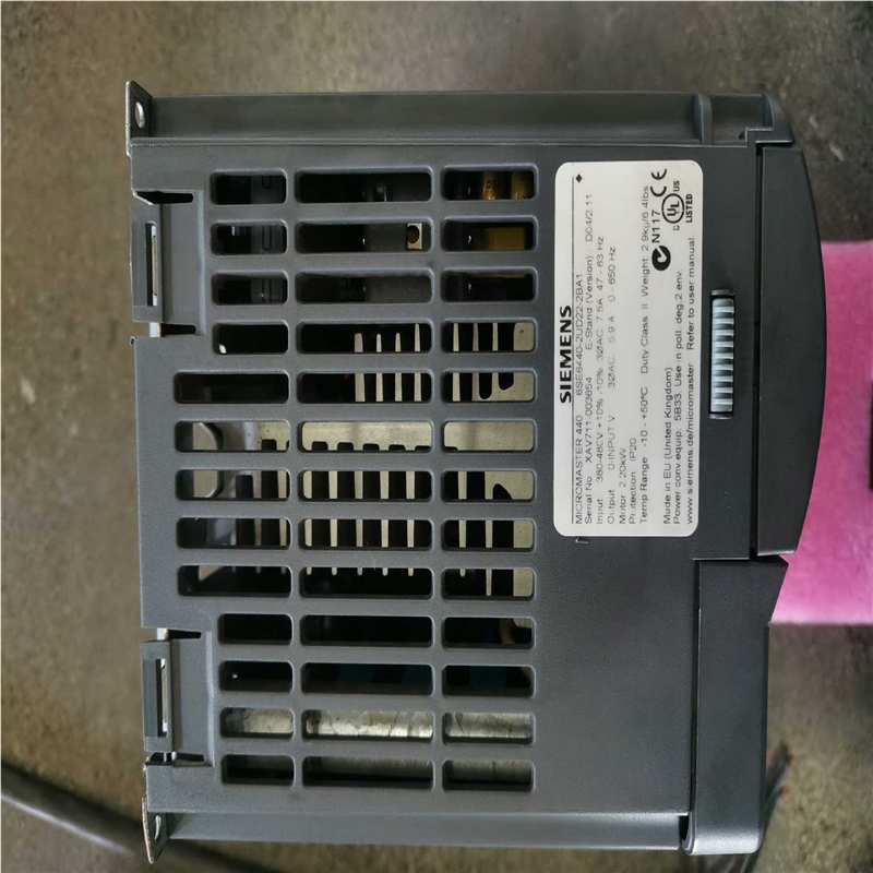 变频器6SE6440-2UD22-2BA1，2.2kw(崽崽配件）