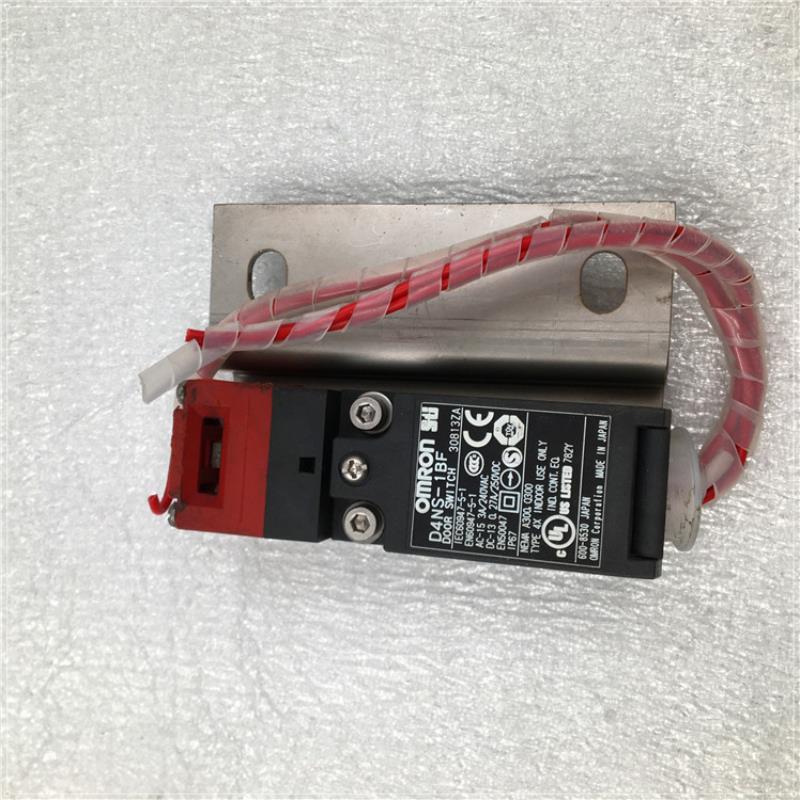D4NS-1BF 安全门开关 omn 现货实拍