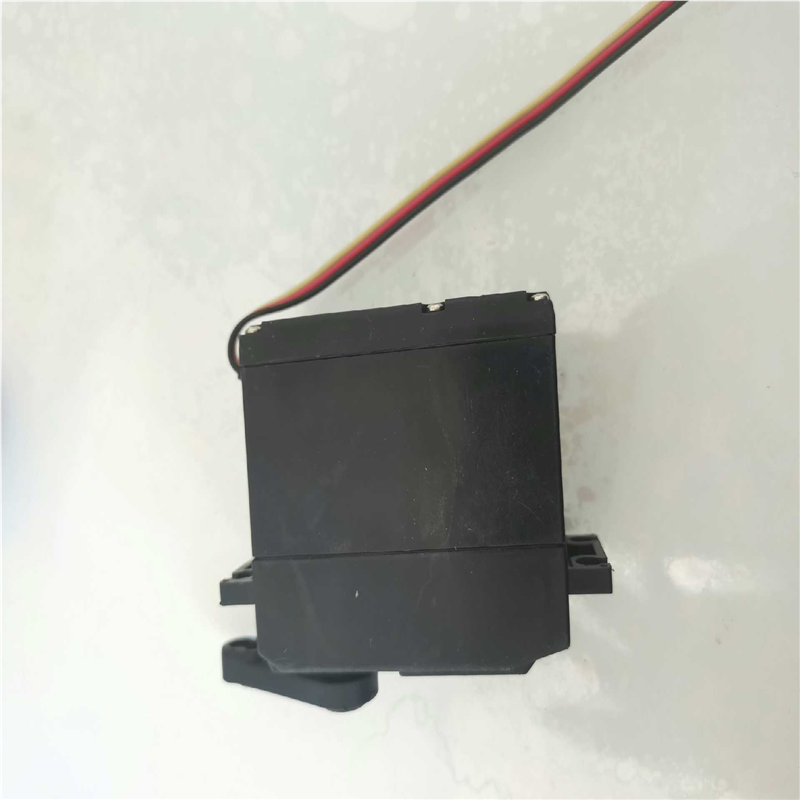 HPI  SFL-10MG大扭力金属齿防水数字舵机，实物图片（憨憨电子）