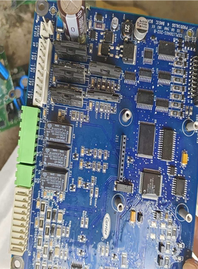 【汇生】30HXC螺杆机主板32GB500182EE有2张，议价【议价】