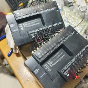 背呗机械 PLC CP1E 包功能好成色漂 E40SDR