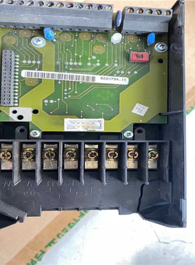 SEW变频器 MOVITRAC 31C014-503-4-0~议价