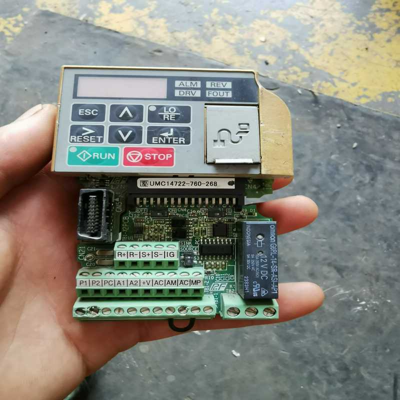 安川变频器面板跟主板，15kw拆机。（崽载电子）