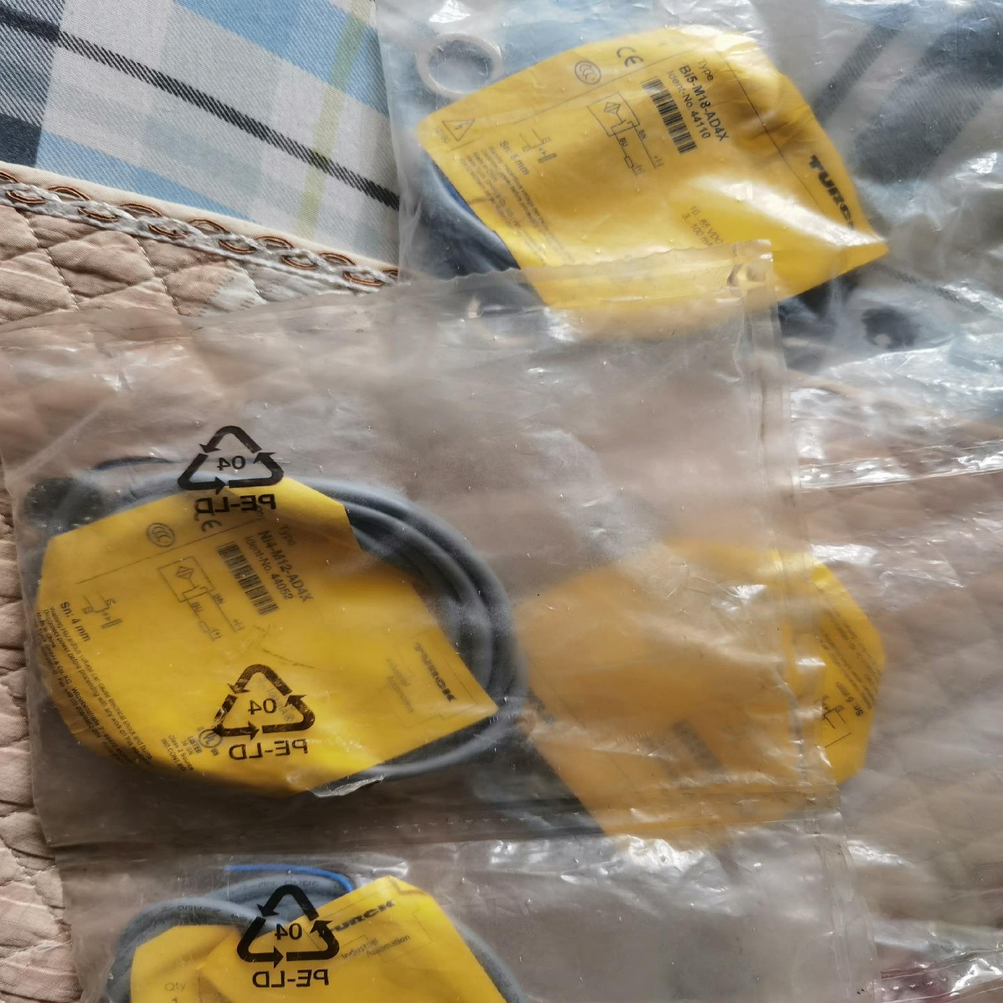 议~图尔克接近开关Bi4-M12-AD4X Bi5-M18-AD