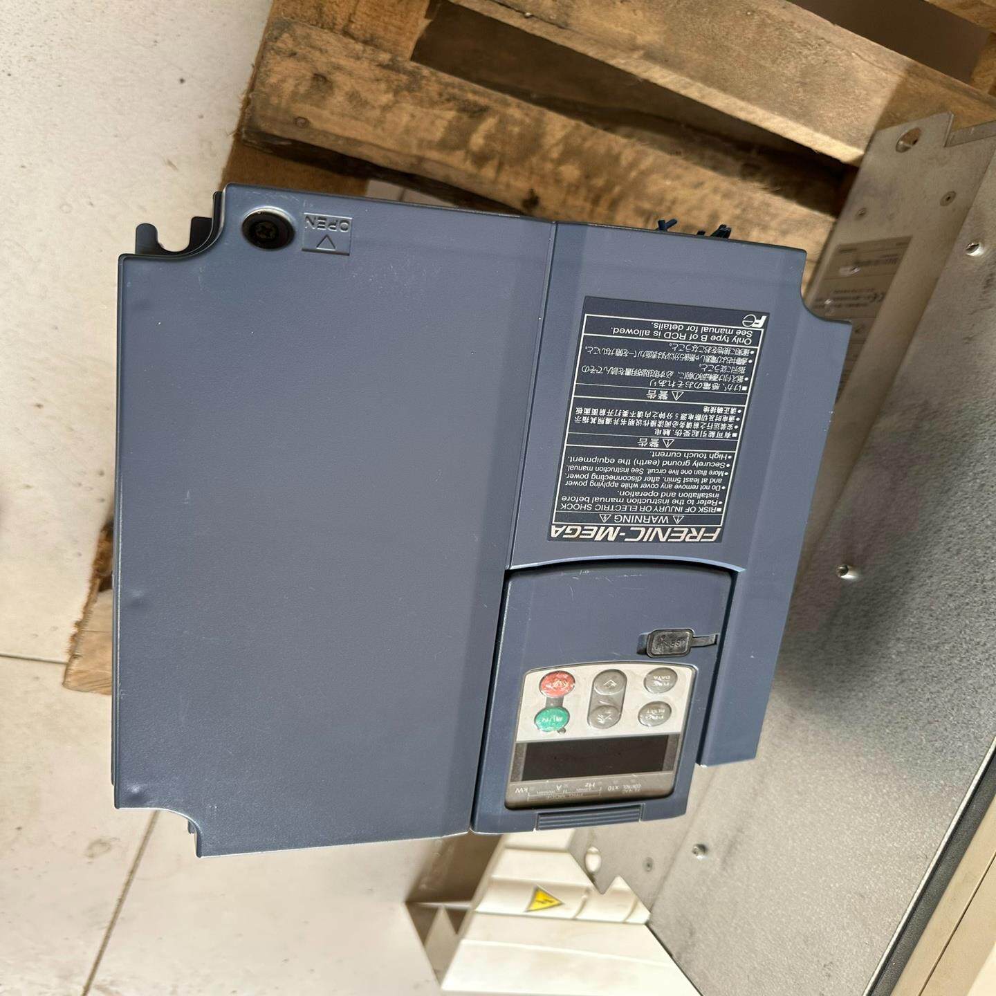 【顺庆】富士G1S变频器FRN5.5G1S-4C 5.5kw【议价】