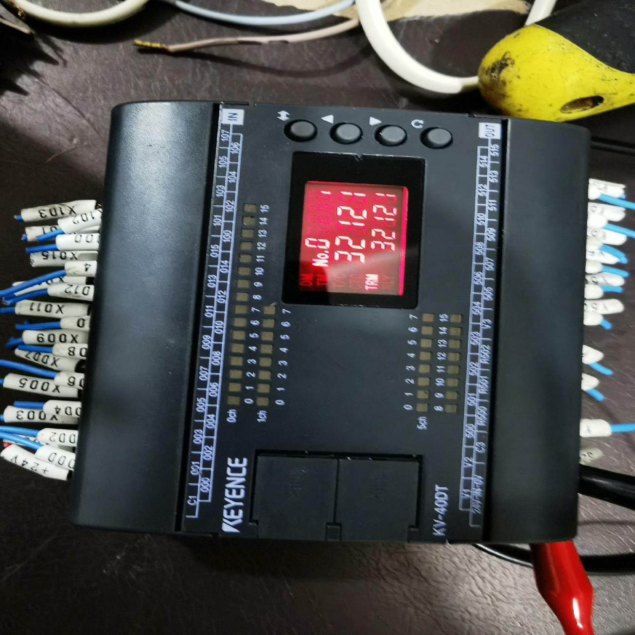 基恩士、KV－40DT、就只有一台成色如图功能：议价通电（憨憨电子