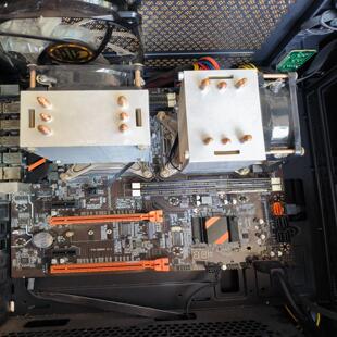 【汇生】x79大板   带两个cpu   E5  2658 V2 豪【议价】