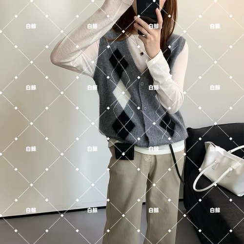 老钱风菱格V领针织马甲女开衫背心百搭毛衣外套1110
