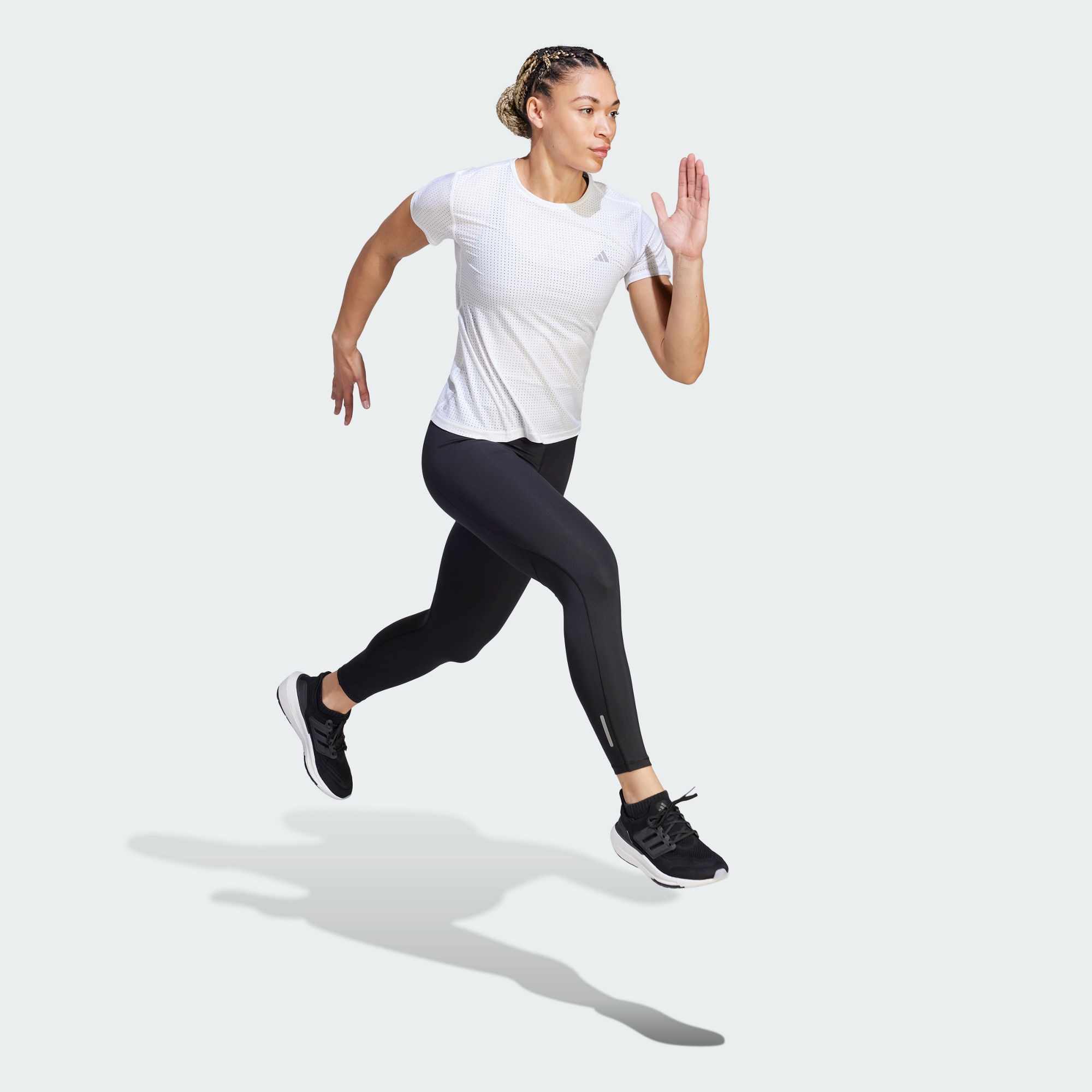 Adidas/阿迪达斯 女子FAST RUNNING TEE 速干运动短袖T恤 HM4319