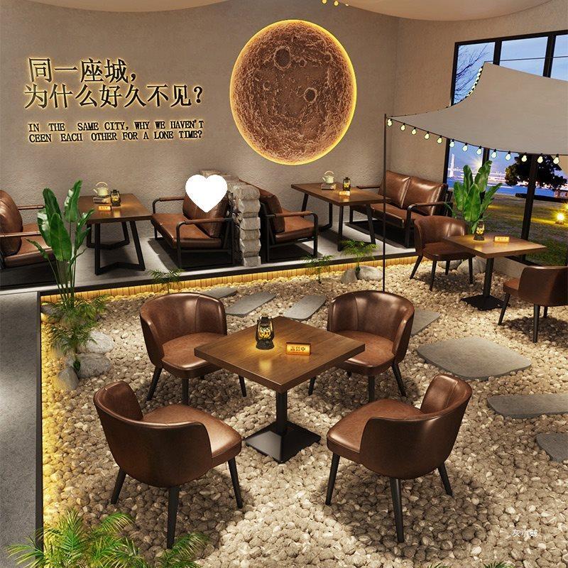 露营风酒吧实木桌椅清吧工业风卡座沙发烧烤店咖啡厅小酒馆沙发