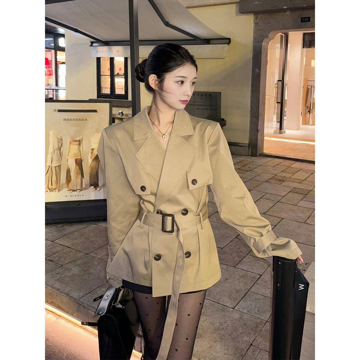 卡其色高级感风衣外套女小个子2025春秋新款英伦风收腰短款大衣潮