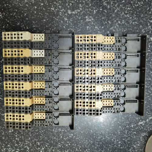 议价193-4CK30外观完好,成色89新,发黄了。功能