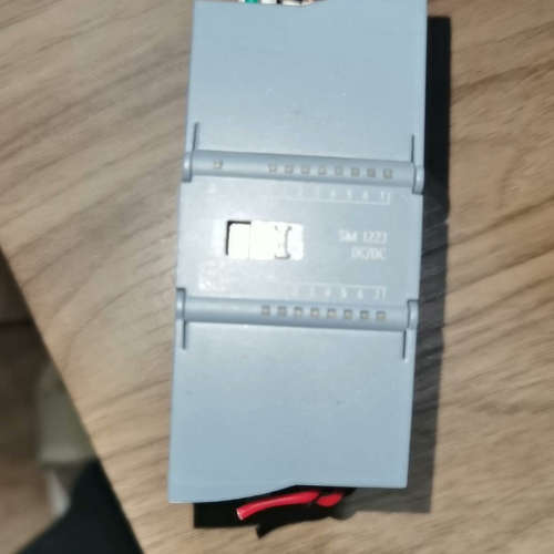 议价6ES7223-1BH32-0XB0开关量模块SM1223