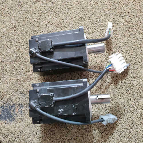 议价安川SGMJV-08ADE6S伺服电机