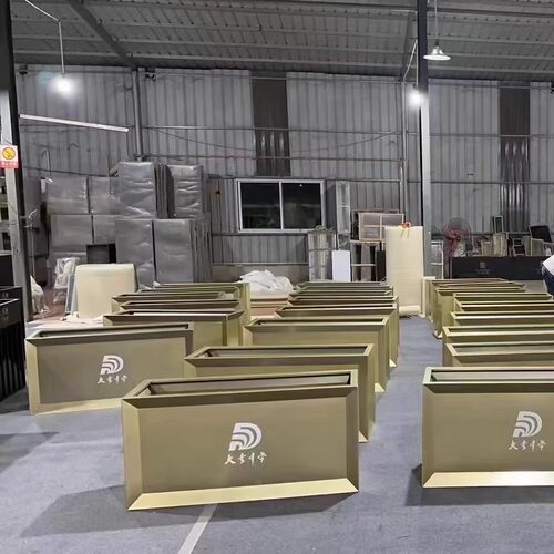 定制户外可移动隔断不锈钢铁艺花箱庭院围栏花槽组合售楼部花坛