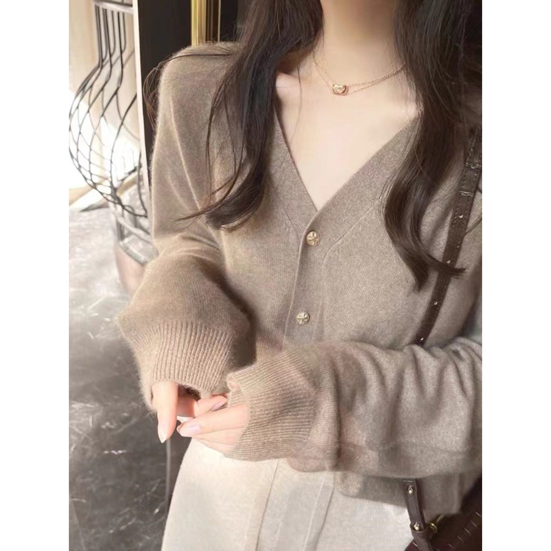 2025秋季新款开衫女100纯山羊绒衫欧货高端早秋短款针织毛衣外套,女装/女士精品,毛针织衫,淘宝优惠券,粉丝福利购,淘宝优惠卷